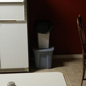 Meet your Posher, Leigh